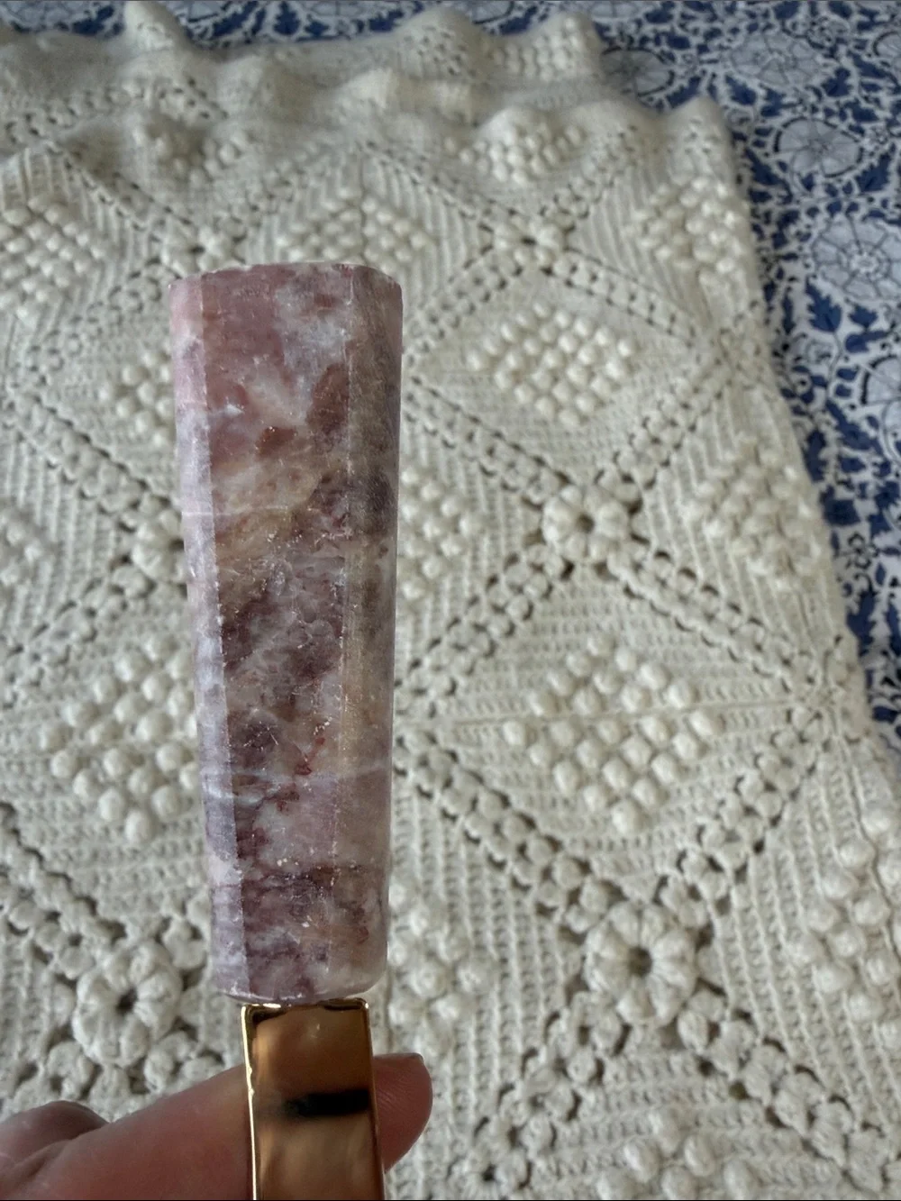Vintage Pier 1 Marble Pink Stone Spreader with Gold Tone Blade like new